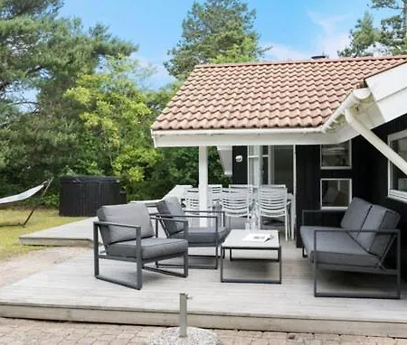 Holiday home Cosy 300 Metres From Sandy *