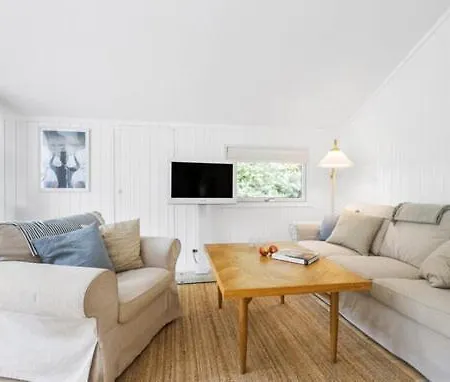 Cosy 300 Metres From Sandy *